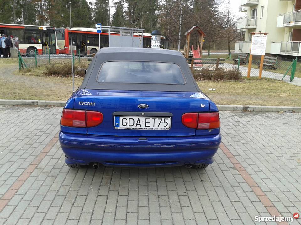 Ford Escort 16 Cabrio welurowa tapicerka Pruszcz Gdański