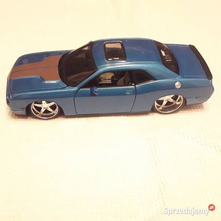 Dodge Challenger SRT Hemi Maisto model 124 sprzedam