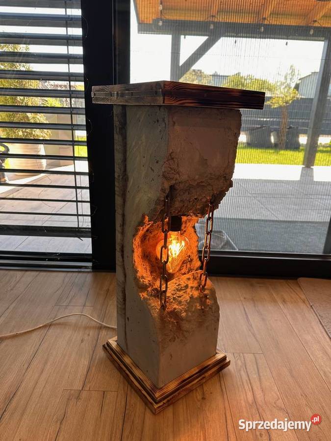 Lampa z betonu Tychy
