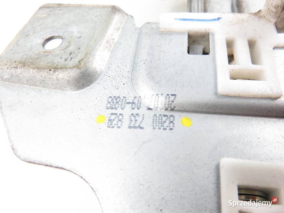 PODNOŚNIK SZYBY LEWY PRZEDNI SANDERO 8200733829 małopolskie