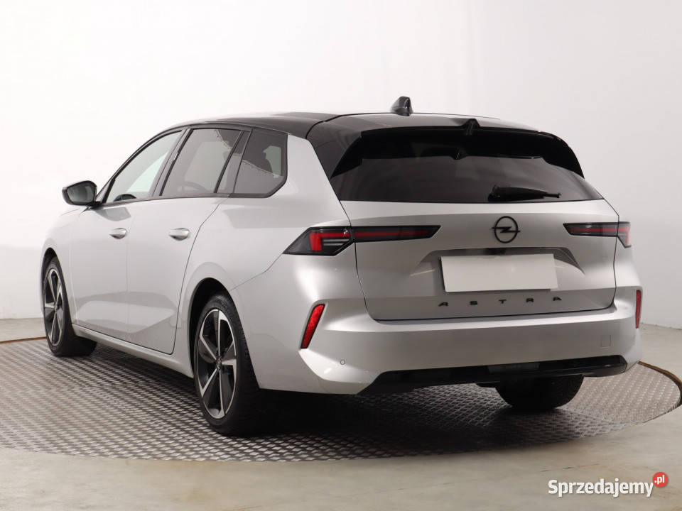 Opel Astra 12 Turbo Samochody osobowe
