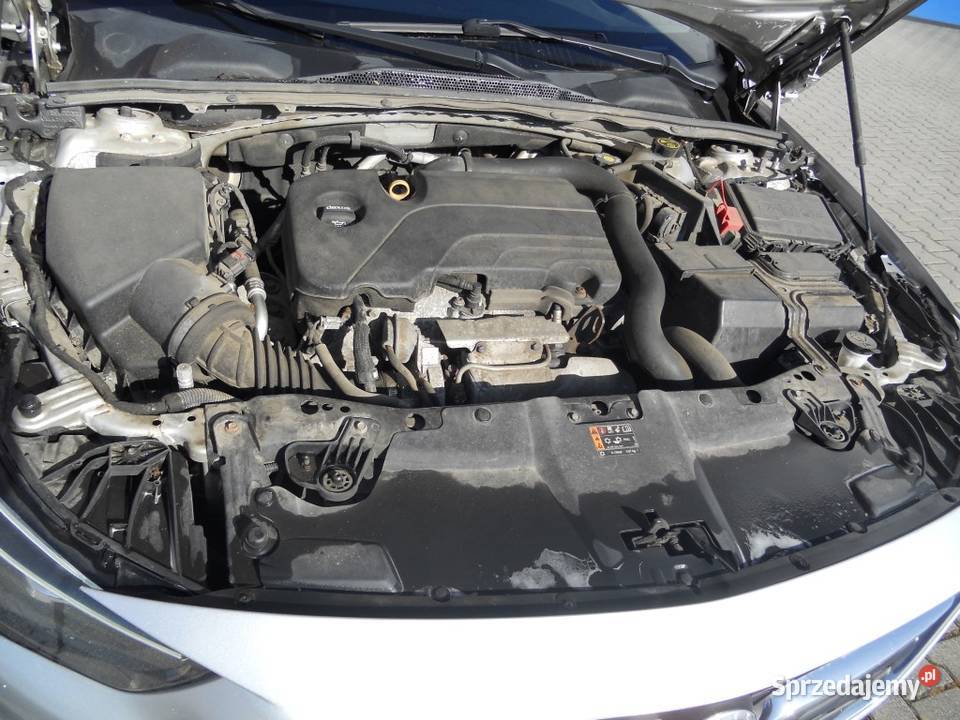 OPEL INSIGNIA B SPORTS 15 T 2017