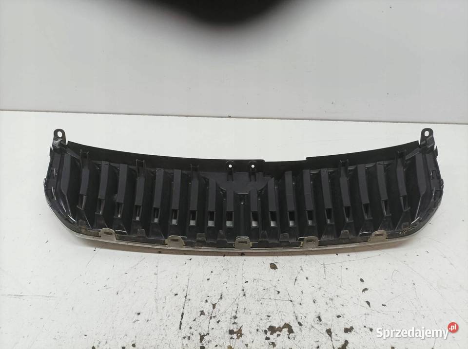 ATRAPA GRILL PRZÓD Skoda Superb II 20082015
