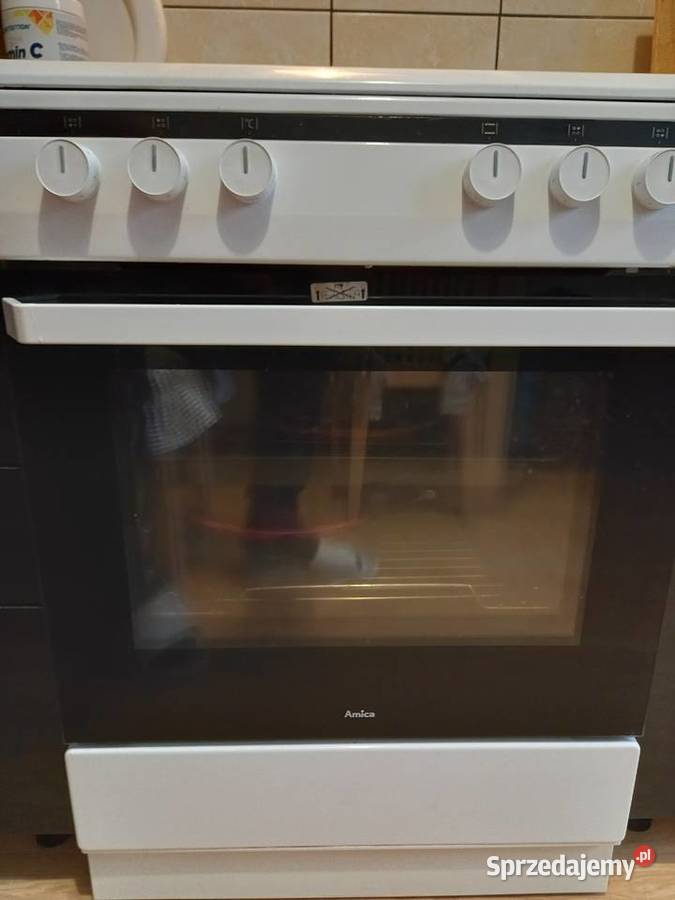 Kuchnia elektryczna z płytą ceramiczną Amica Rumia