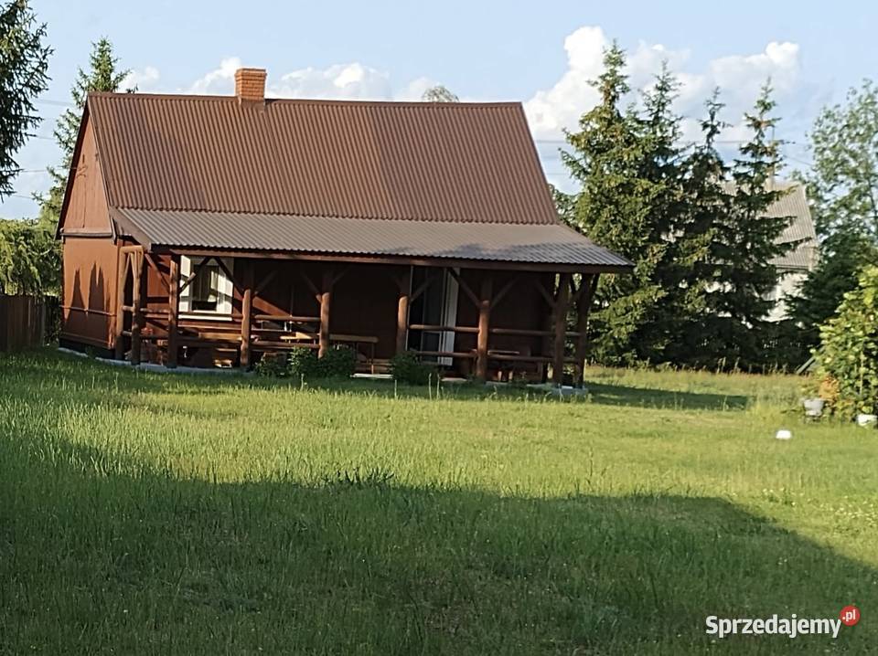 Siedlisko z klimatem dom budynki gospodarcze las