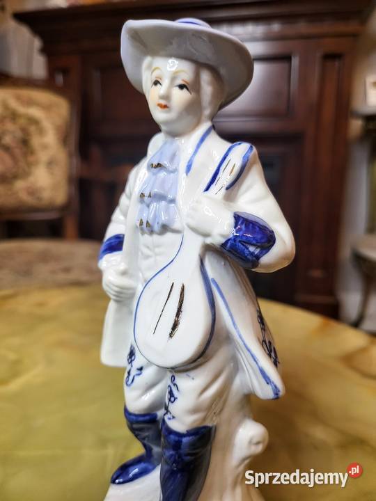 Porcelanowa figurka 3 Kalisz