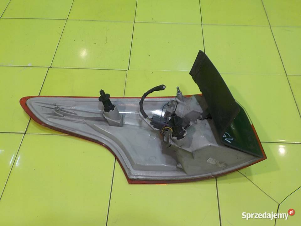 FORD FOCUS MK3 16 TDCI 11r 5D lampa prawa tyl mazowieckie Suków