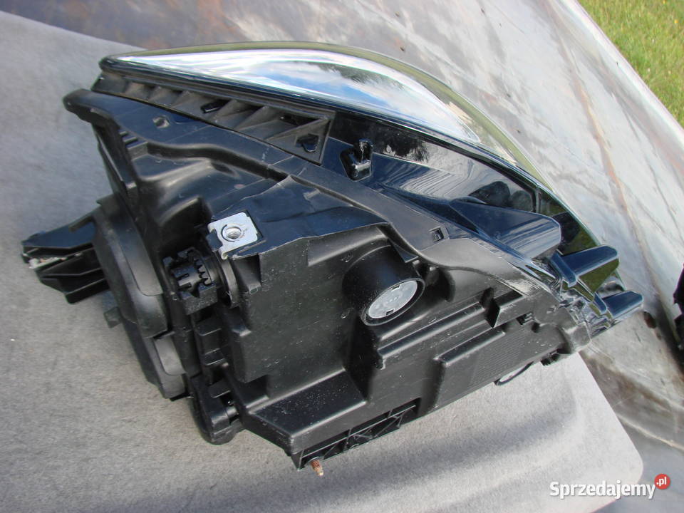 VW Passat B8 reflektor H7 ORF EU KPL Mielec sprzedam