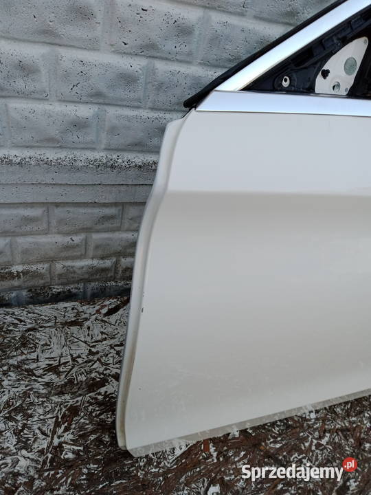 DRZWI LEWE PRZÓD PRZEDNIE MERCEDES CKLASA W205 osobowe Rakoniewice
