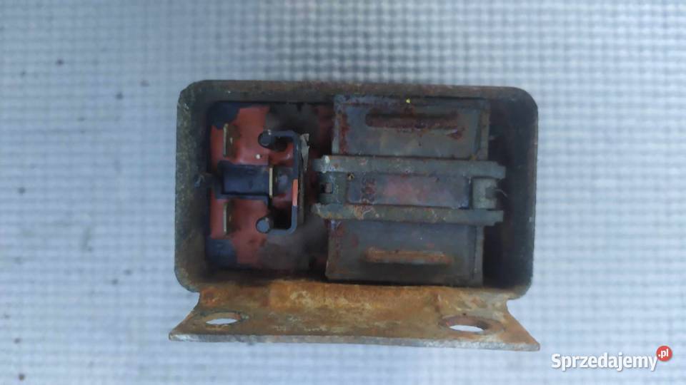 MercedesBenz W110 W108 W115 Regulator napięcia Łagiewniki sprzedam