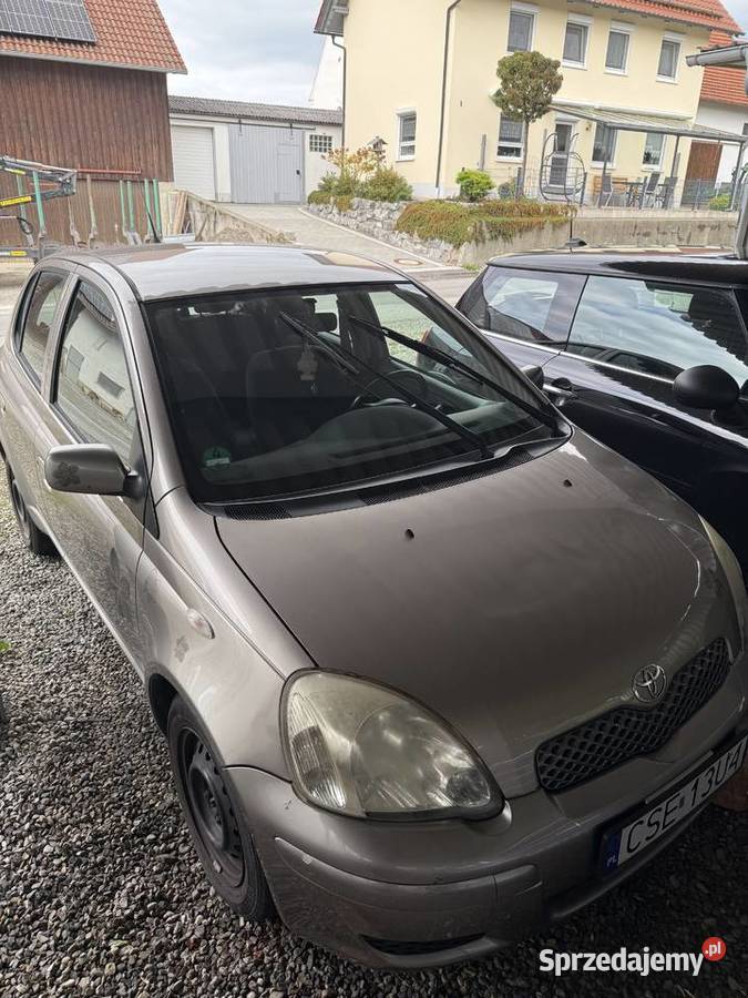 Toyota Yaris 13 2005 Orzełek