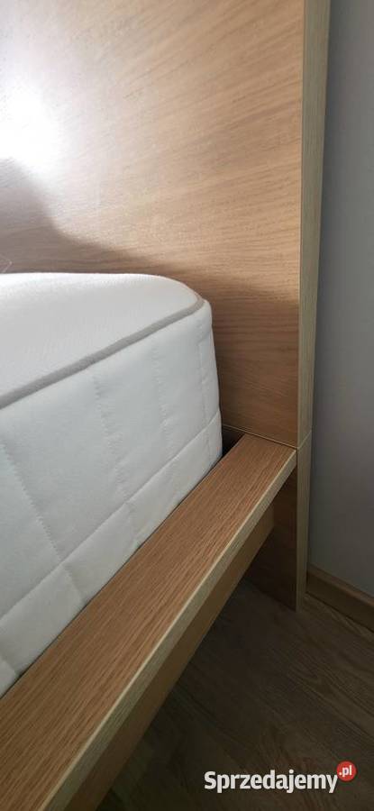 Sprzedam łóżko z materacem Stan idealny