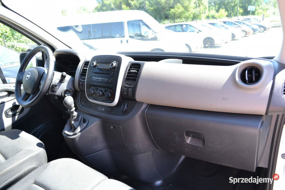Nissan NV300 Piękny NIssan Trafic 16 DCI