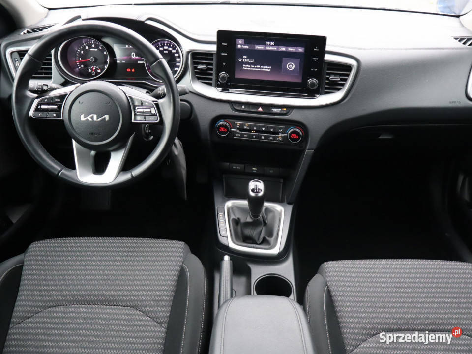 Kia Ceed 15 TGDI manualna
