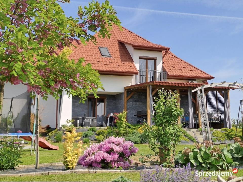 Dom z ogrodem i pięknym widokiem bez sąsiadów Wola Mielecka
