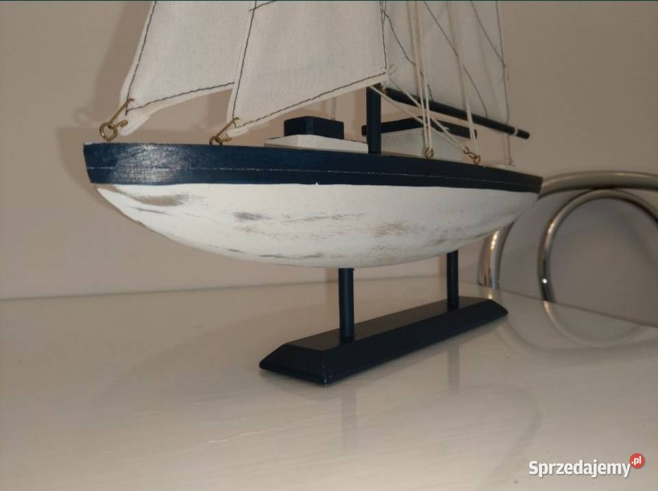 Żaglówka statek Jach yacht dekoracja ozdoba zachodniopomorskie Kołobrzeg
