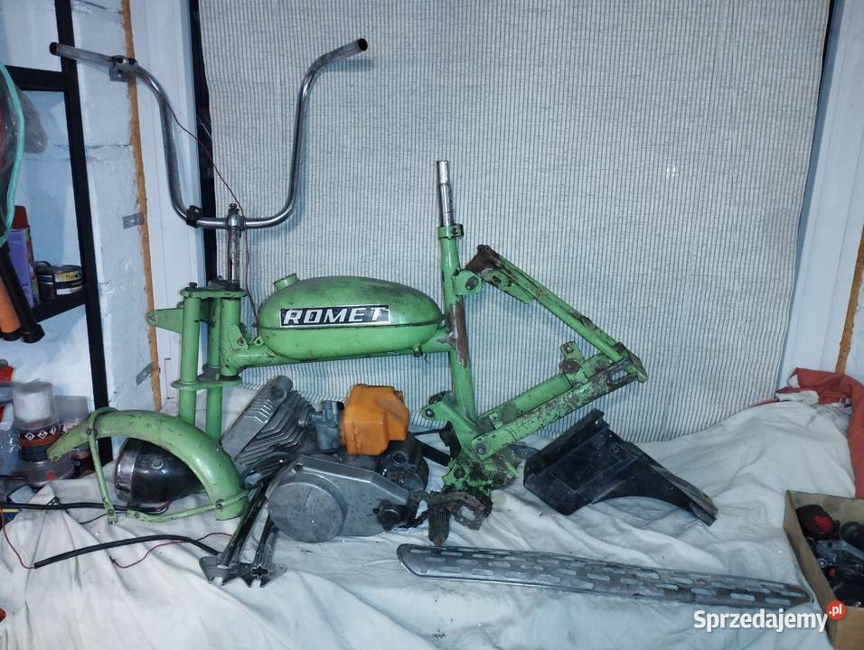 Motorynka M1 1980 przejściówka Rok produkcji 1980 Pionki