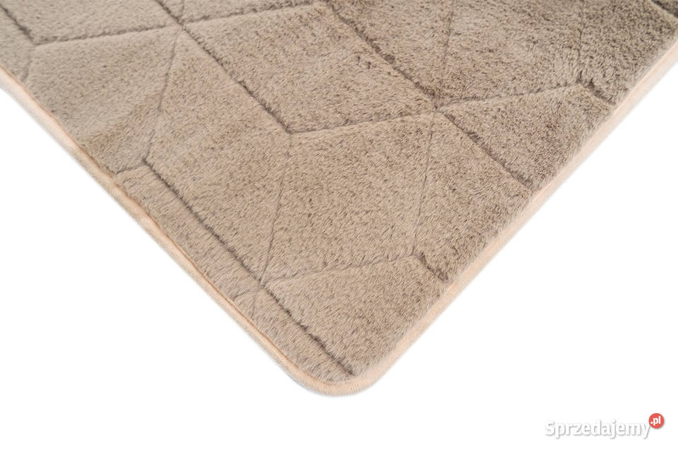 Dywan STRADO Rabbit 3D pluszowy miękki królik