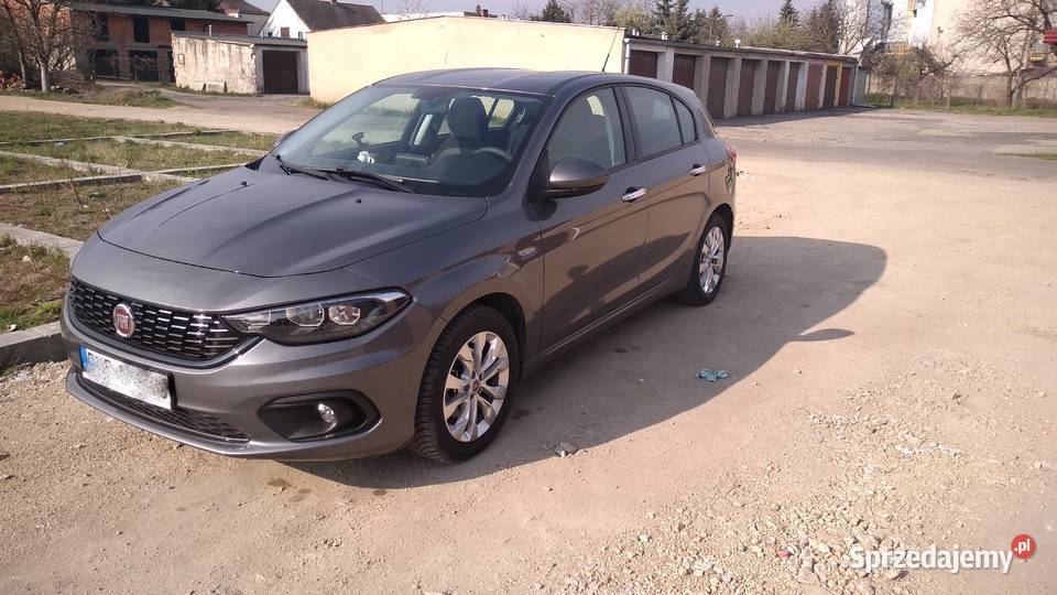 Fiat TIPO II Lounge 2018 r 7300 szary hatchback Krotoszyn