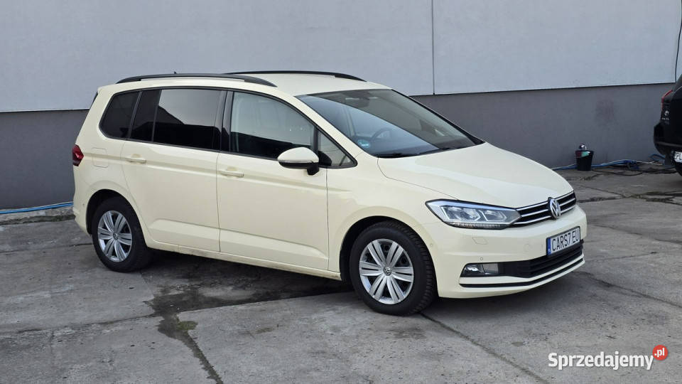 Volkswagen Touran Automat lampy led park assist łopatki zmiany biegów Szczecin