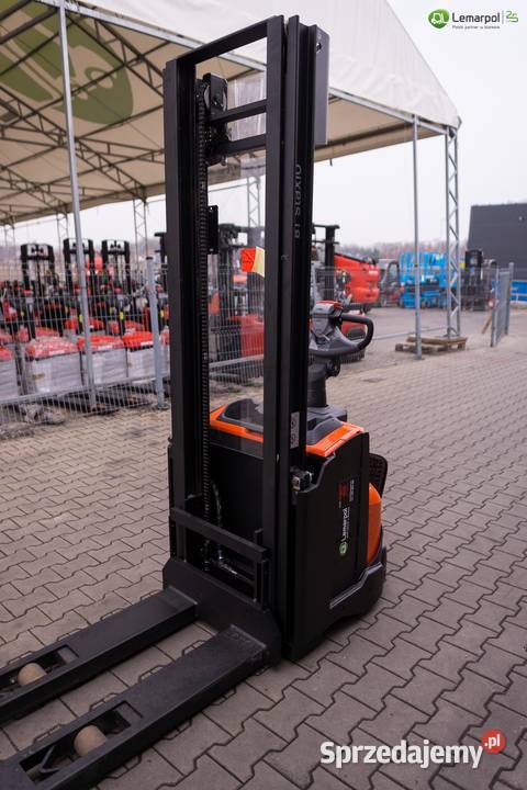 Wózek paletowy TOYOTA SWE140 paleciak elektryczny Wózki widłowe Zator