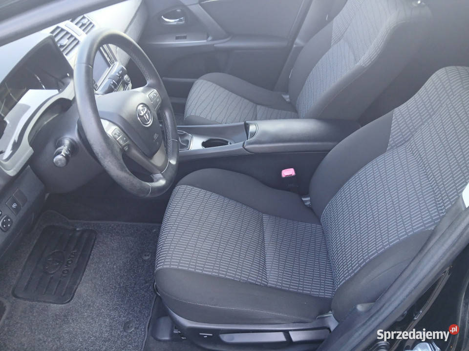 Toyota Avensis 22D4D klimatronik alufelgi kamera serwisowany w ASO zachodniopomorskie Gryfino