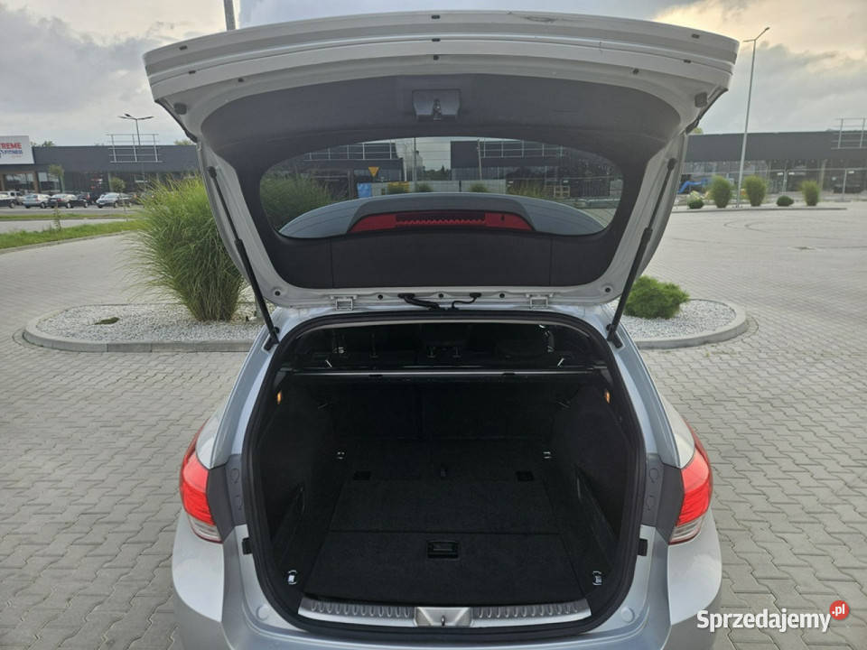 Hyundai i40 17 136 klimatronik parktronik Strzegom sprzedam