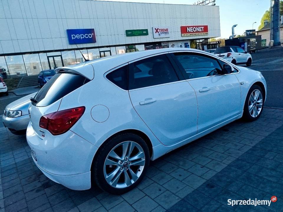Opel astra j 14 turbo lpg grzana kierownica komputer pokładowy Astra Motoryzacja śląskie