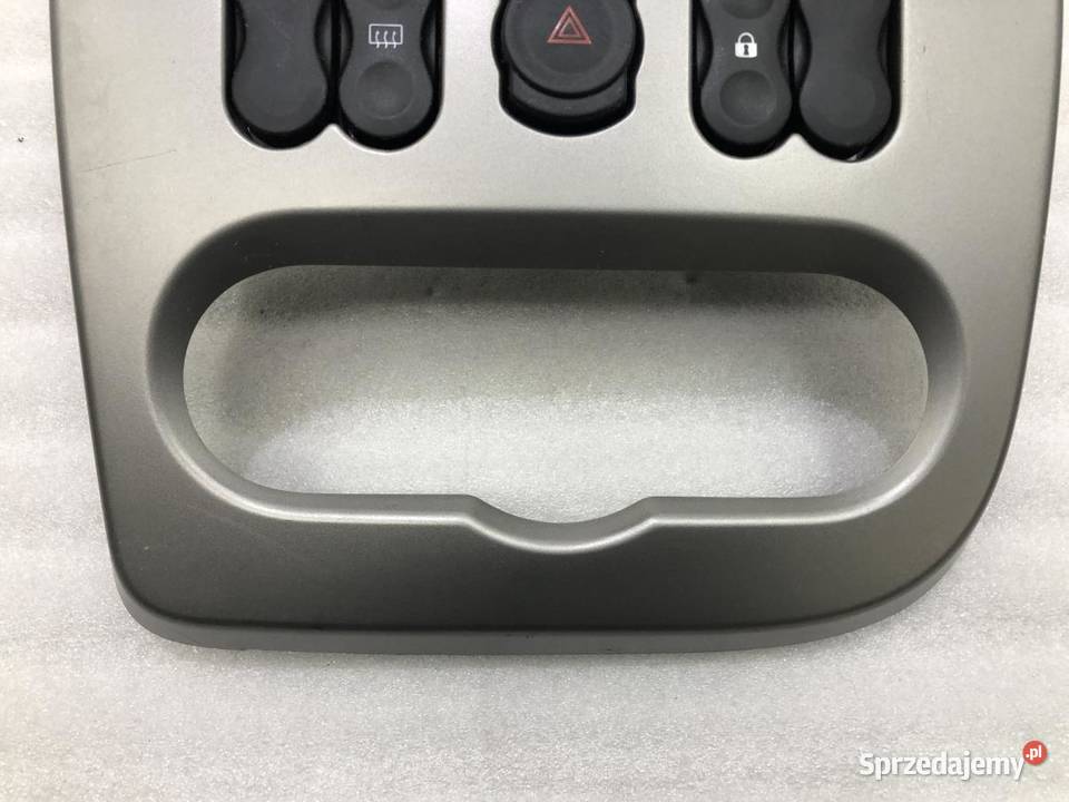 RAMKA KONSOLI DACIA SANDERO I 8200739438