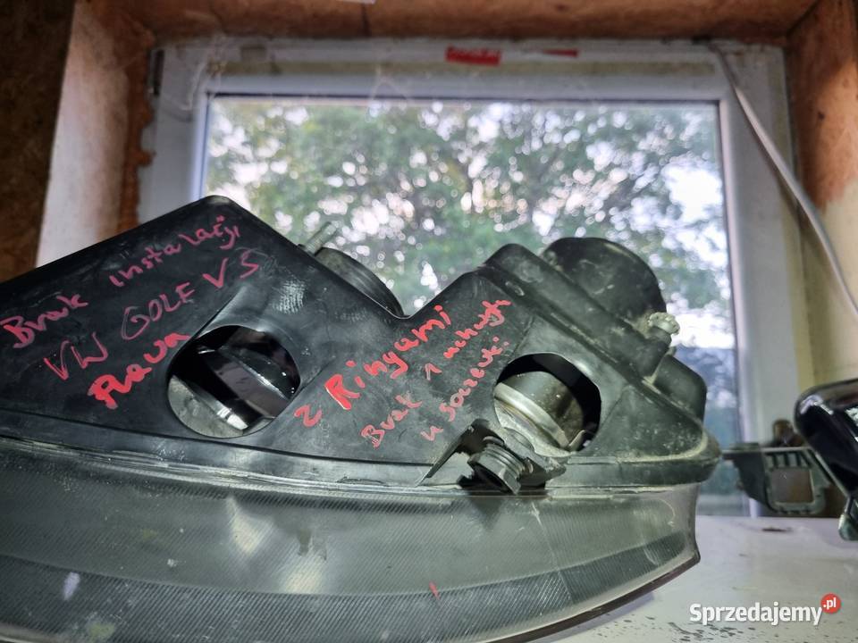 VW Golf V 5 Lampa z Ringami Junyan Prawa Skawina