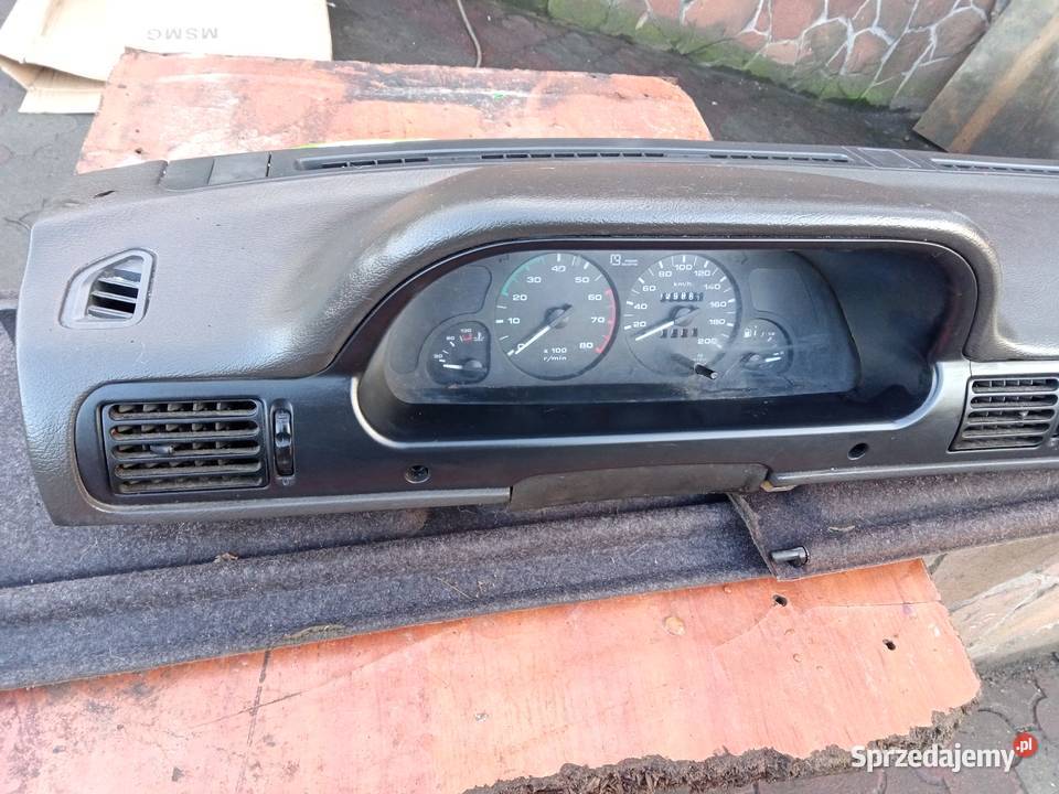 Polonez Caro Atu Kombi Truck deska rozdzielcza deski rozdzielcze, konsole Stalowa Wola