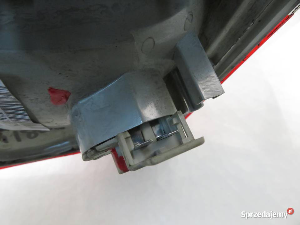 LAMPA LEWA TYLNA KLAPA AUDI 80 B4 osobowe sprzedam