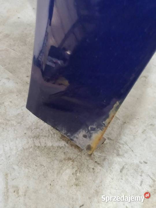 BŁOTNIK LEWY PRZÓD GRANATOWY Audi A6 II 19972004 Rok produkcji 1999 sprzedam