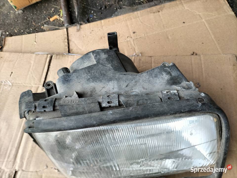 LAMPA PRZÓD PRZEDNIA PRAWA REFLEKTOR PRAWY AUDI Kamień-Kolonia