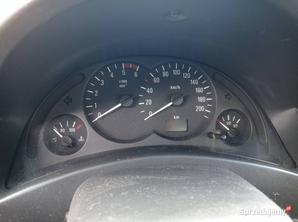 Opel Corsa 17 55 kW 2001 r dawca części wielkopolskie Szklarka Myślniewska