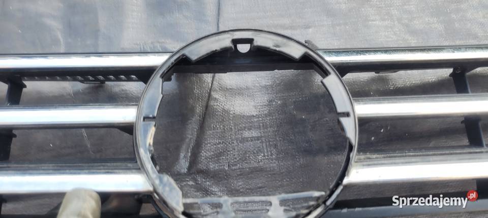 VW TOURAN II 5TA GRILL ATRAPA osobowe Ruda Śląska
