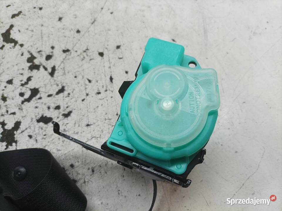 PAS BEZPIECZEŃSTWA ŚRODKOWY TYŁ KANAPY E16 E17 sprzedam