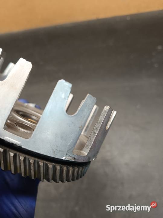 Kosz sprzęgłowy zewnętrzny sprzęgło silnik małopolskie Gołaczewy