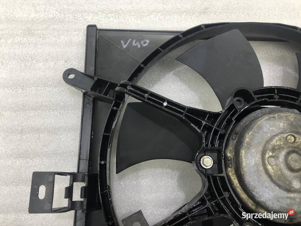 VOLVO V40 I 9600 18 WENTYLATOR CHŁODNICY 8240212