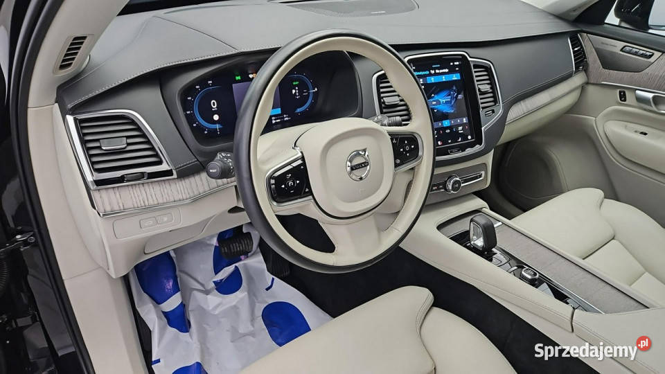 Volvo XC 90 T8 AWD PlugIn Hybrid Plus Dark 7os Rok produkcji 2023 Warszawa