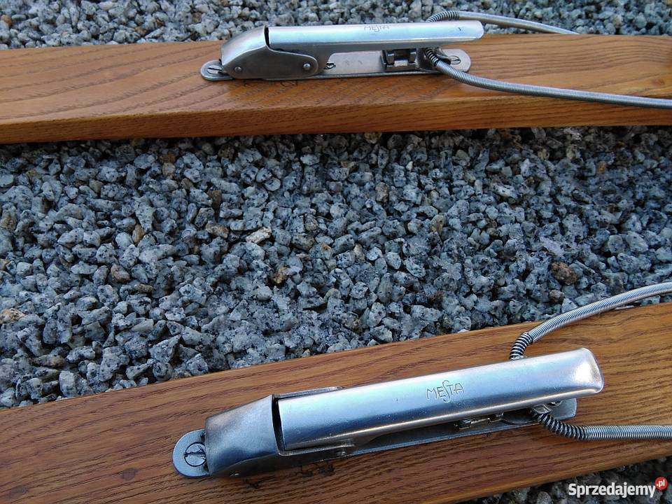 Stare drewniane narty retro Mesta Alpin dolnośląskie Szklarska Poręba