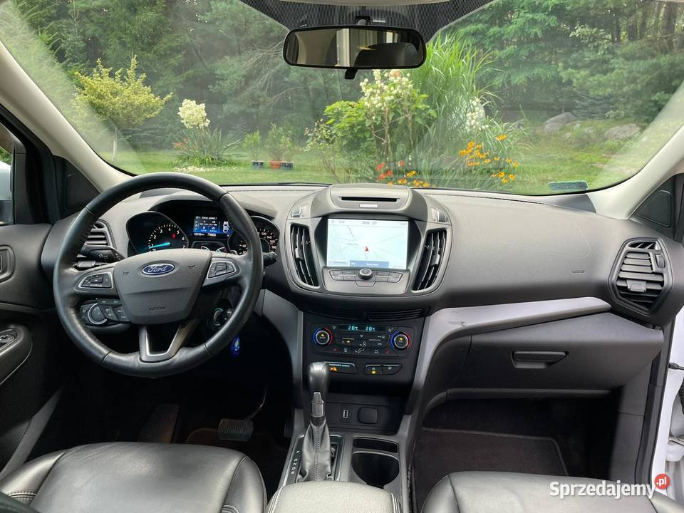 Ford Escape 20 benzyna 242 4WD 2017r 1 Bożenkowo