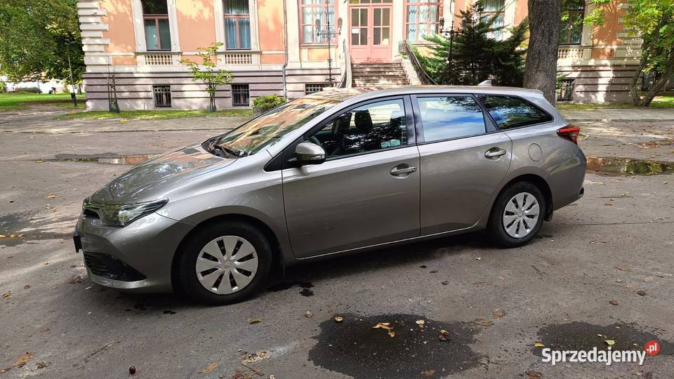 Toyota Auris benzynagaz lift 2015 salon Polska łódzkie Łódź