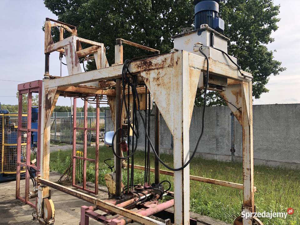 Sztaplarka do bloczków betonowych i pustaków Ostrowik