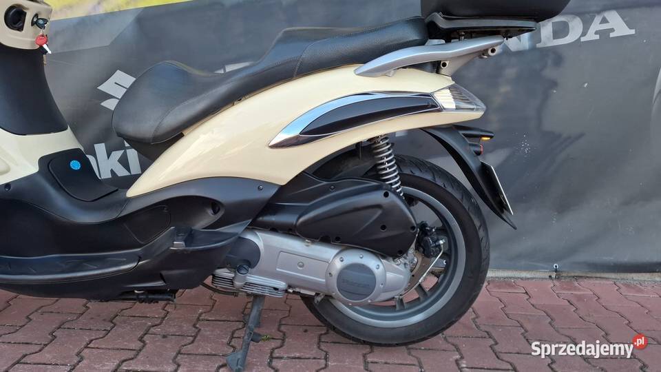 Piaggio Beverly 2501253 2008 Rok produkcji 2008 Piaggio sprzedam