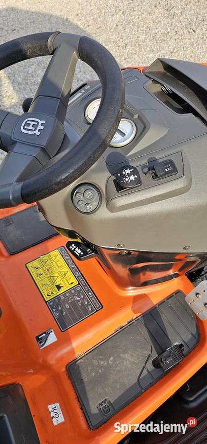 Traktorek kosiarka Husqwarna V2 22 Kosiarki i podkaszarki świętokrzyskie Bogoria