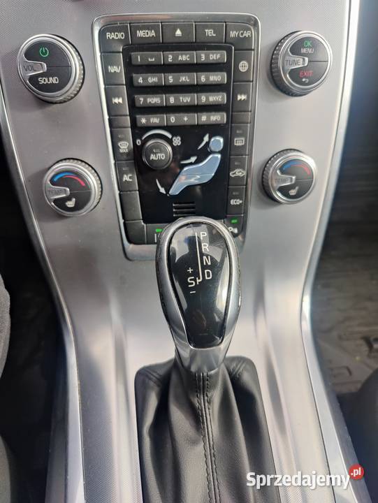 Volvo V70 20 turbo benzyna Alu 18 lato Alu 16 reflektory ksenonowe Samochody osobowe