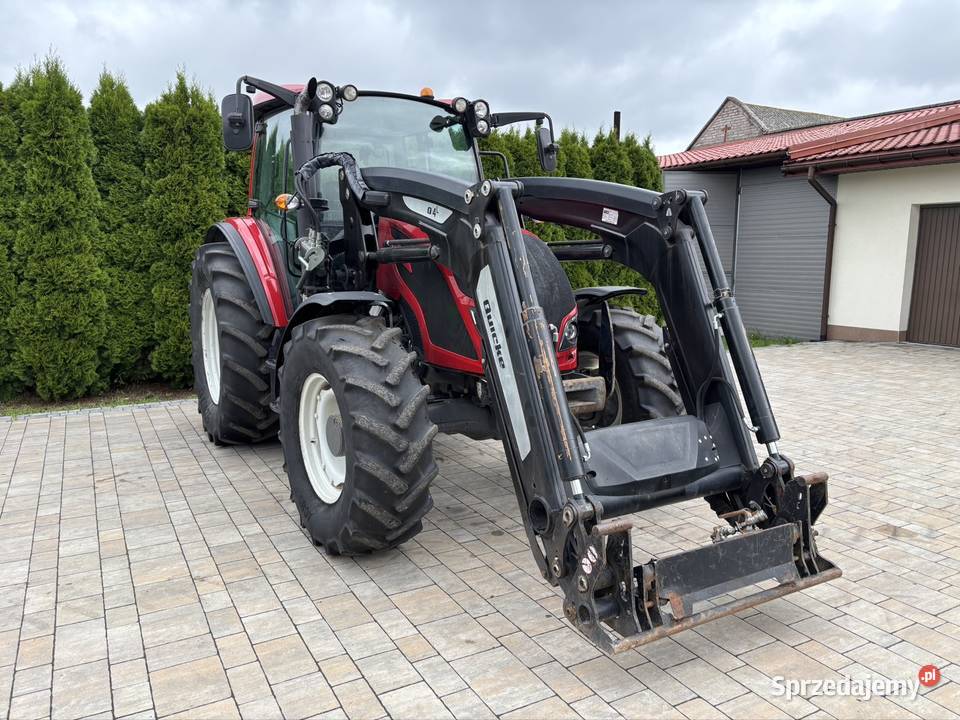 Valtra A134 z ładowaczem Valtra Grabów Szlachecki sprzedam
