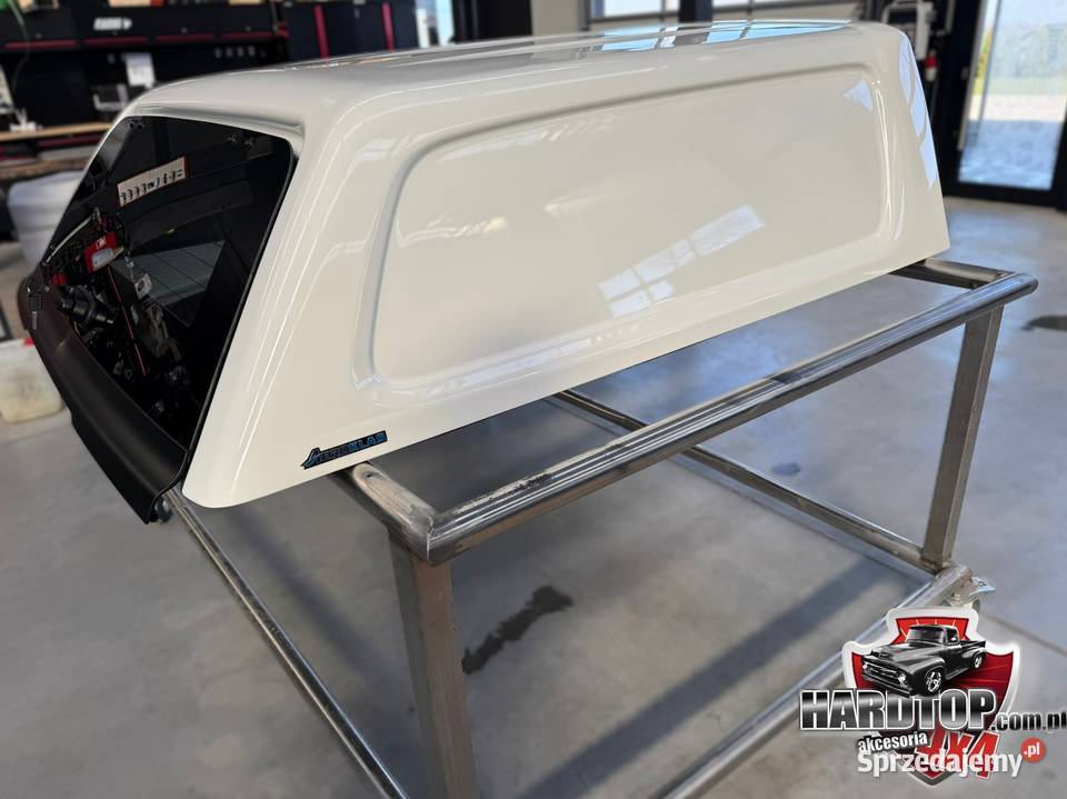 Zabudowa paki Hardtop Aeroklas Toyota Hilux Pasłęk