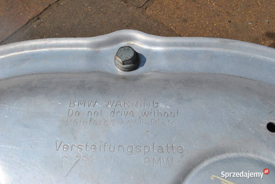 Osłona dolna silnika płyta usztywniająca pod osobowe Elementy wygłuszające Poręba